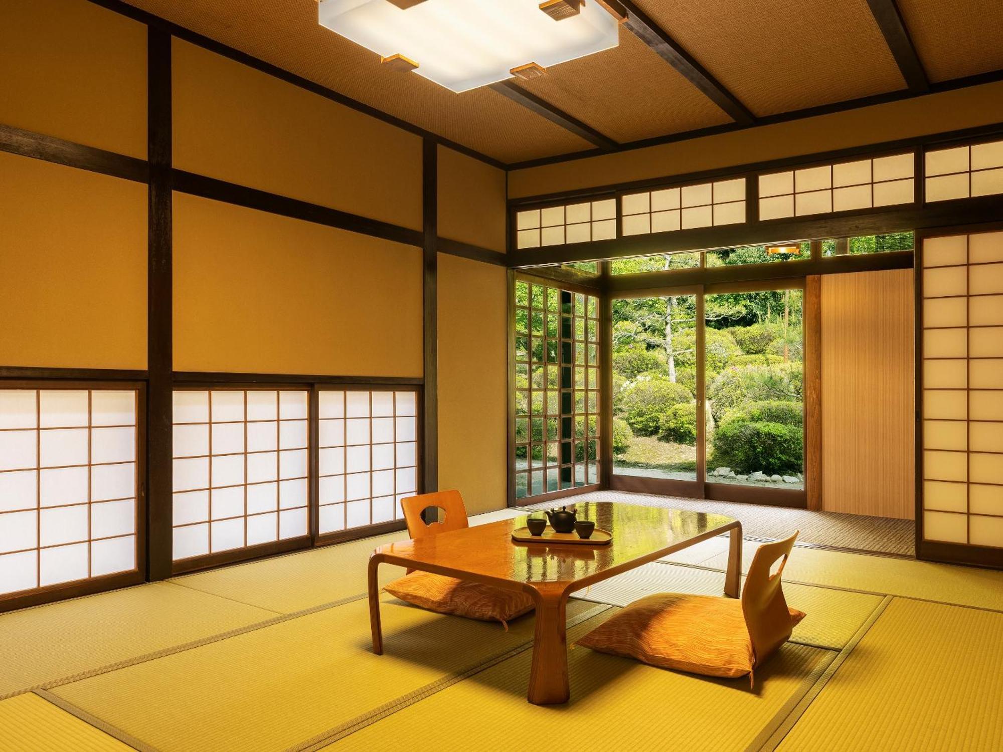Ooedo Onsen Monogatari Premium Saiki Bekkan Misasa Exterior foto