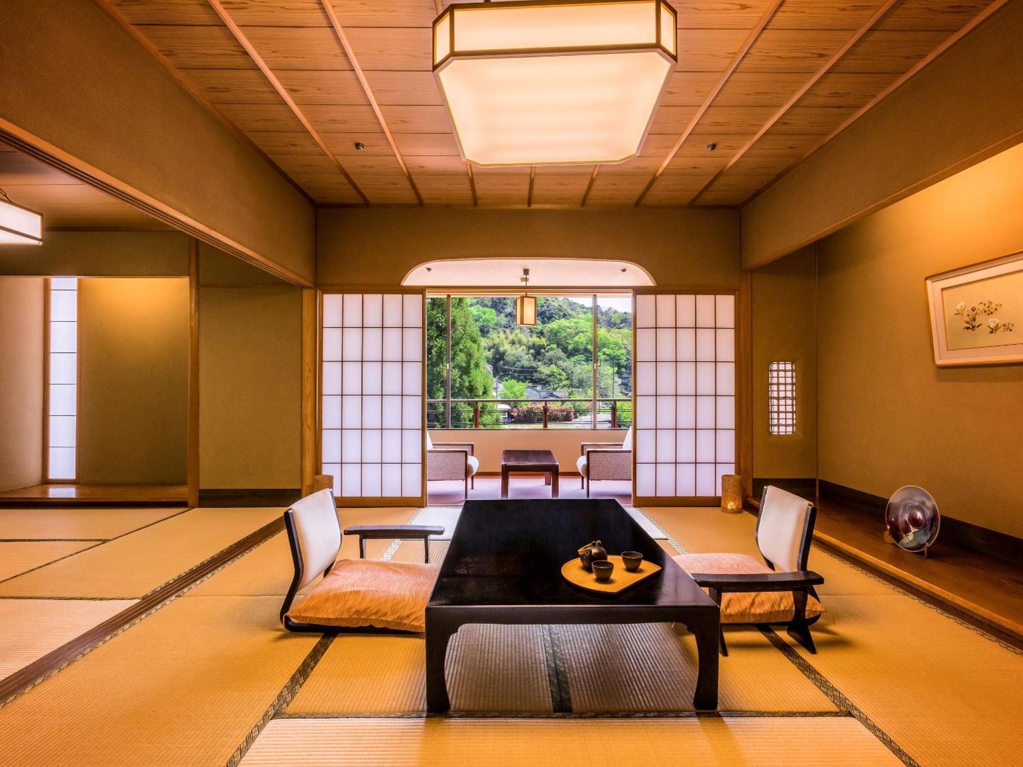 Ooedo Onsen Monogatari Premium Saiki Bekkan Misasa Exterior foto