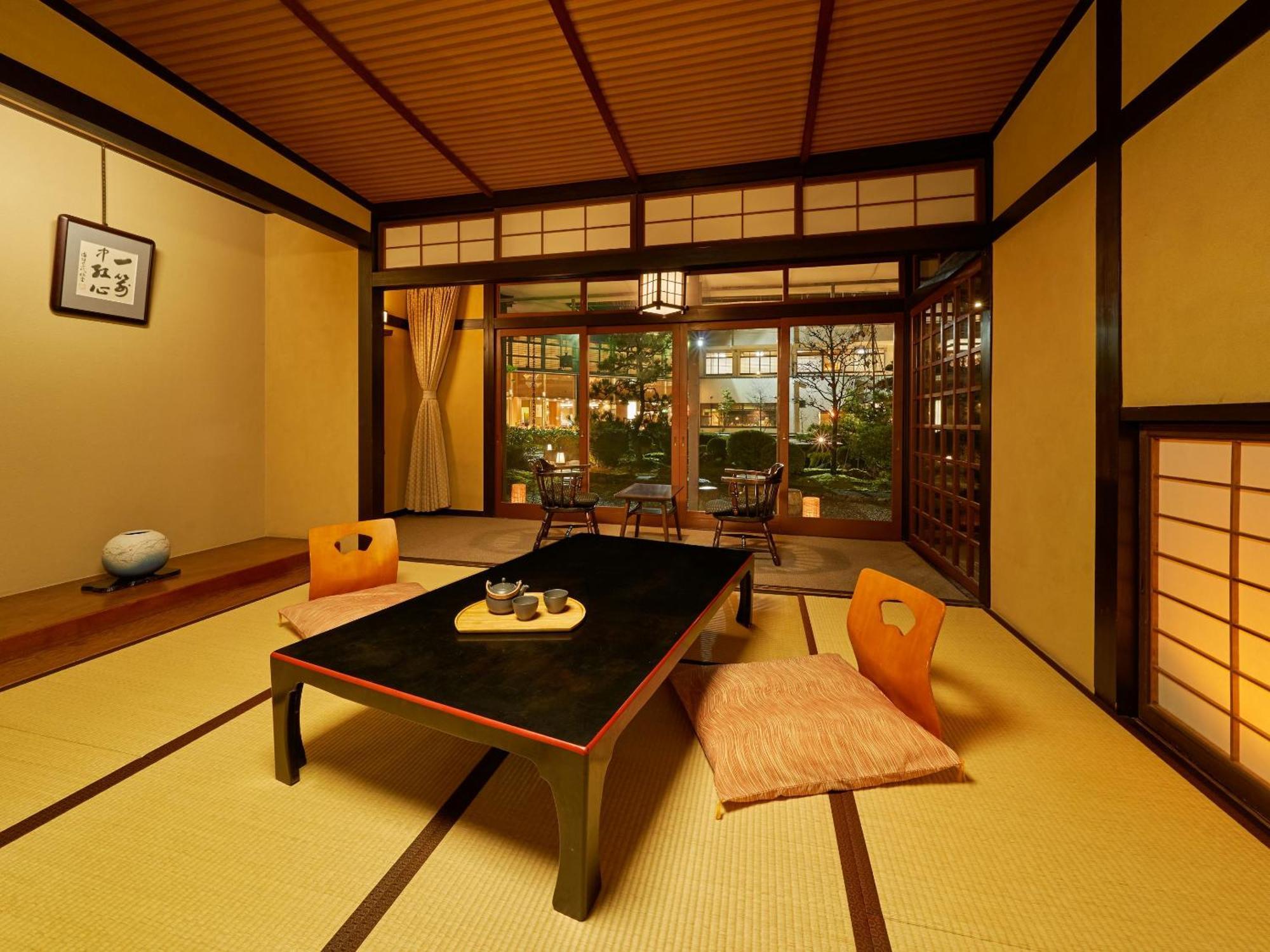 Ooedo Onsen Monogatari Premium Saiki Bekkan Misasa Exterior foto