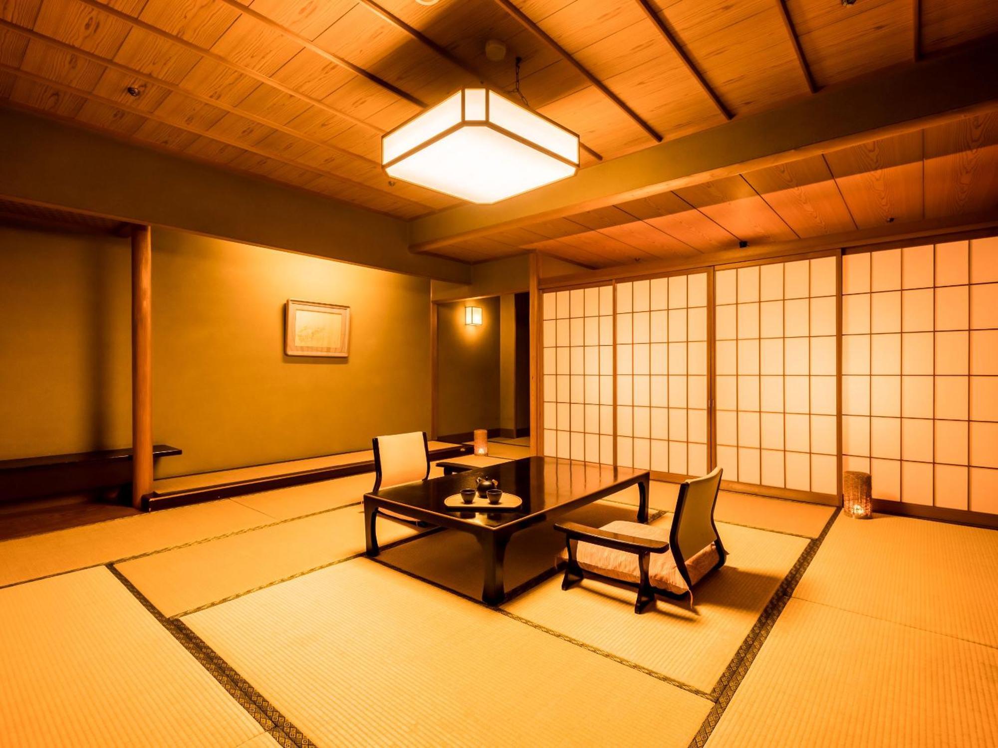 Ooedo Onsen Monogatari Premium Saiki Bekkan Misasa Exterior foto