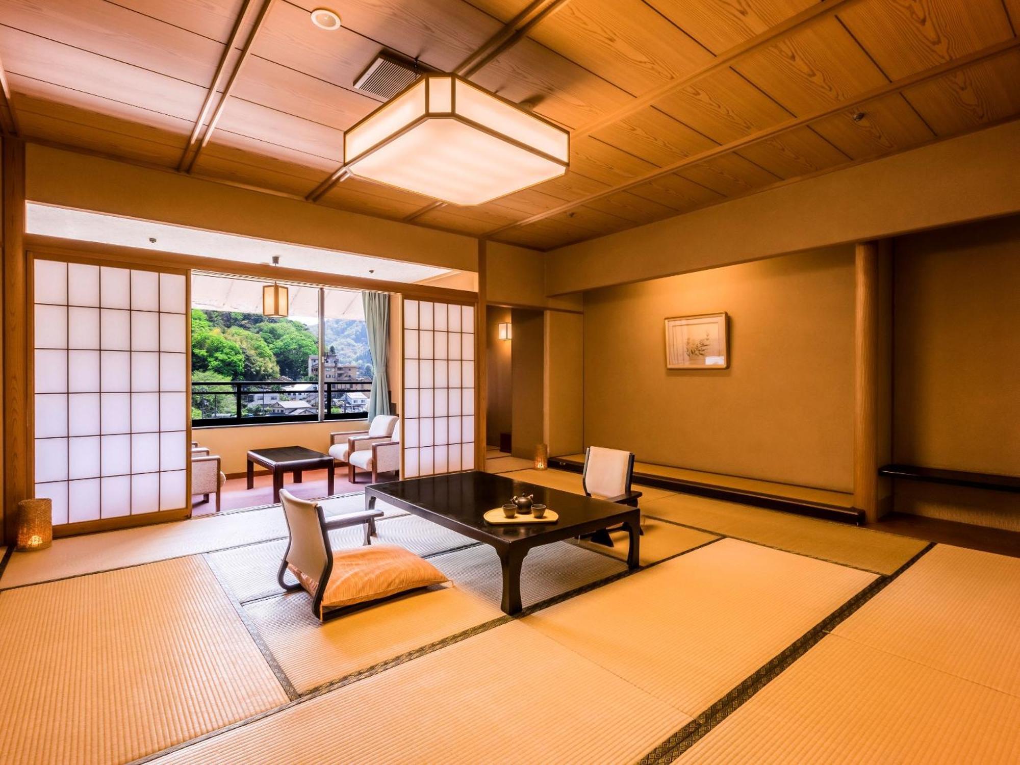 Ooedo Onsen Monogatari Premium Saiki Bekkan Misasa Exterior foto