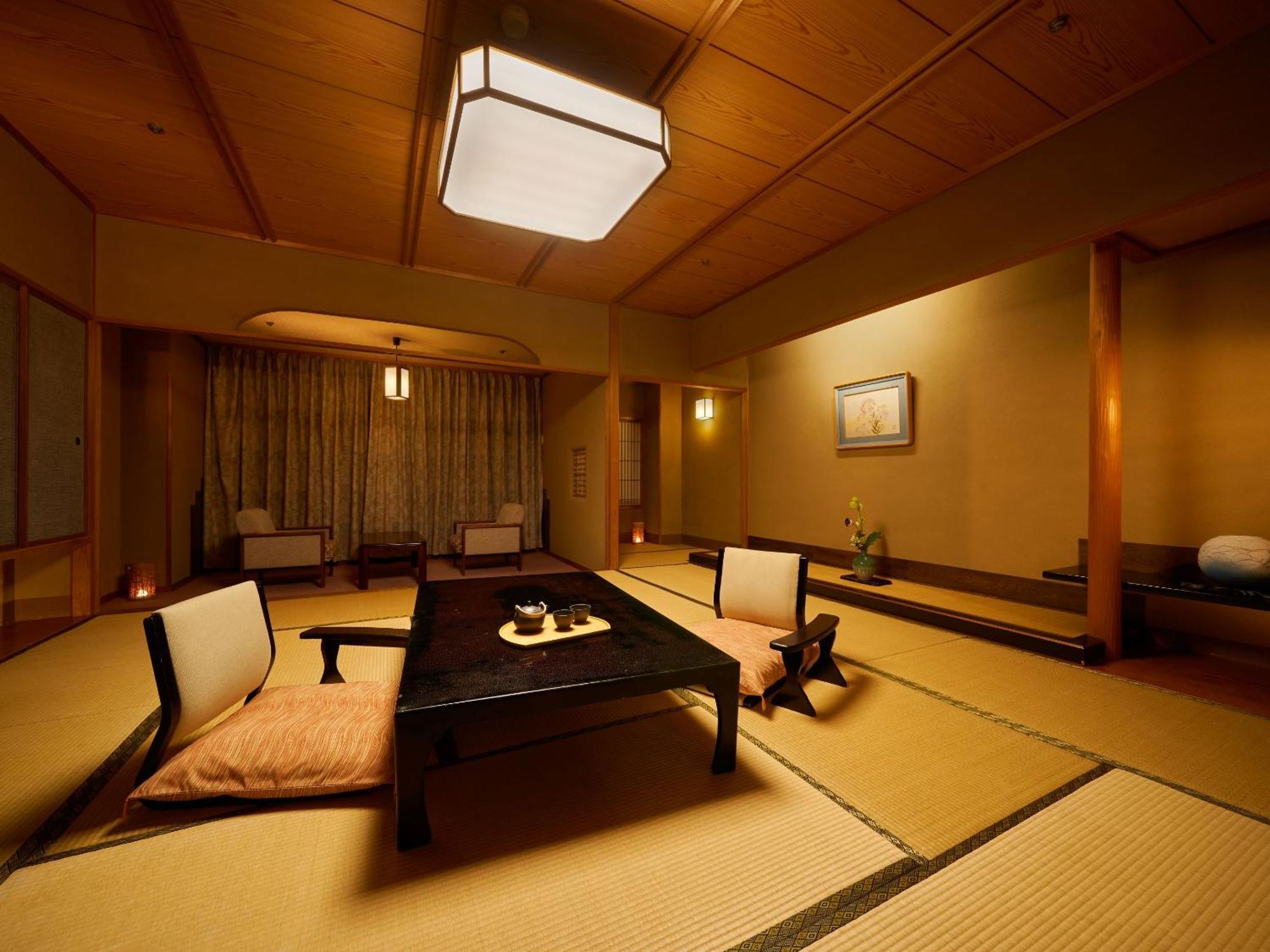 Ooedo Onsen Monogatari Premium Saiki Bekkan Misasa Quarto foto